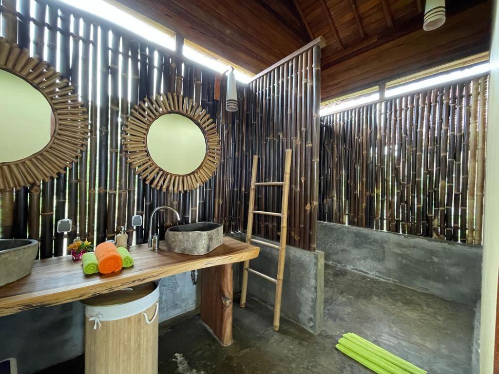 Marind Dive Eco Resort Waha Extérieur photo